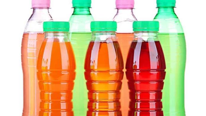 Profeco halla bebidas saborizadas con más azúcar que un refresco y con sólo 1% de jugo