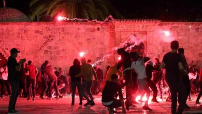 Enfrentamientos en Jerusalén dejan más de 200 heridos