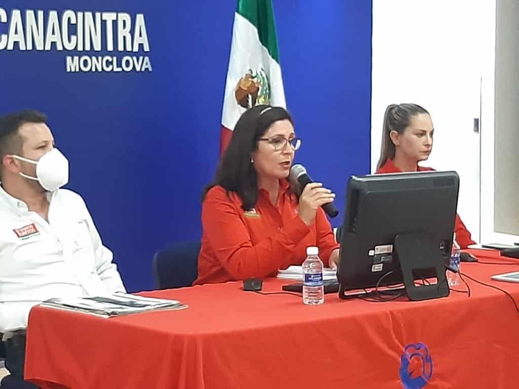 Proyectos alcanzables presenta candidata Lupita Murguía a empresarios