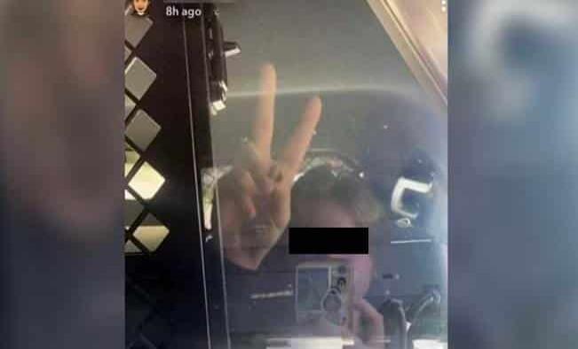 Menor de 14 años apuñala a una niña, se toma una selfie y la sube a Internet