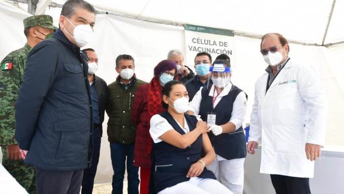 Líder Coahuila en vacunación