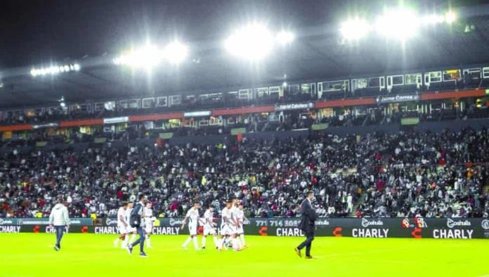 Pachuca recibiría veto como castigo por exceder aficionados