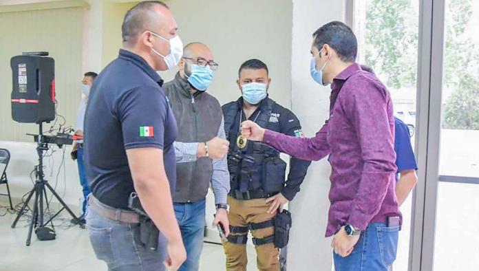 Capacitan a policías de Nava