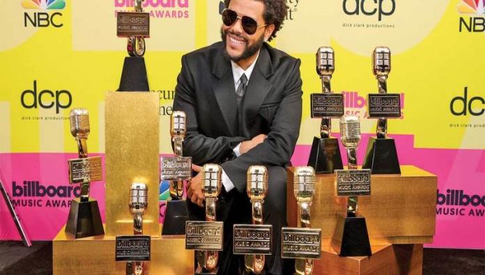The Weeknd arrasa en los premios Billboard 2021