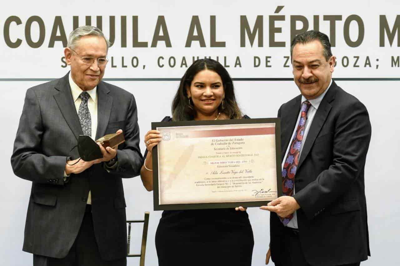 Educación Coahuila premia a sus mejores docentes y directores
