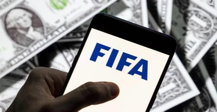 FIFA y CONMEBOL: Banco suizo lavó millonarios sobornos para sus funcionarios; lo multan