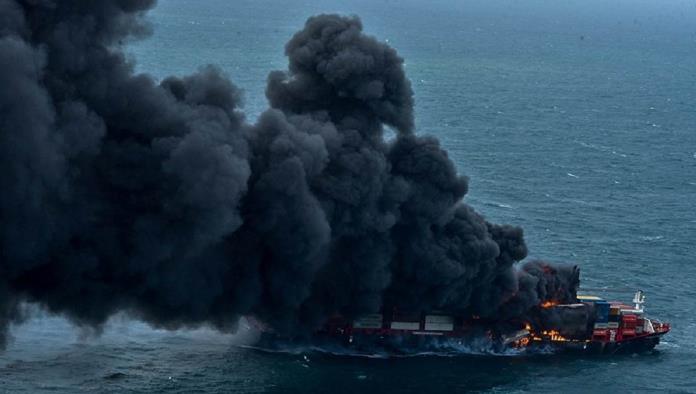 Sri Lanka frente al peor desastre ecológico marino tras incendio de un buque de carga