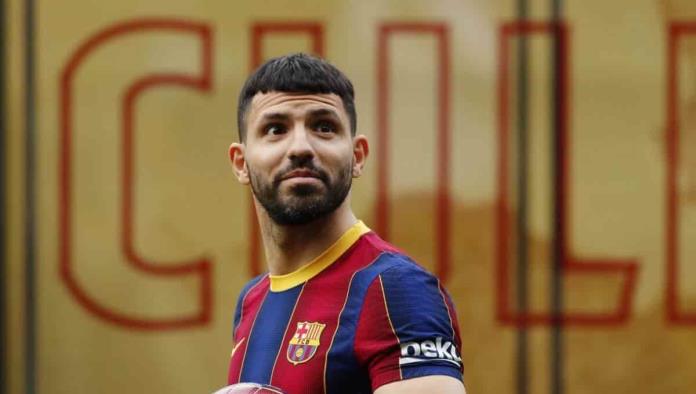 Barcelona presenta al ‘Kun’ Agüero en el Camp Nou