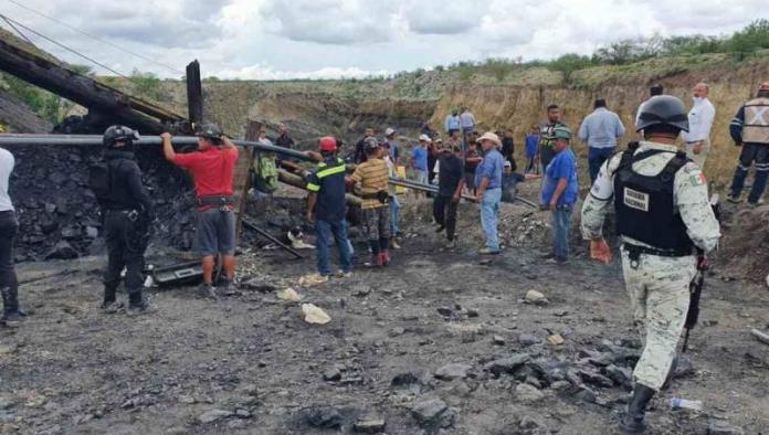 Instruye Andrés Manuel López Obrador ayuda a trabajadores atrapados en mina de Coahuila