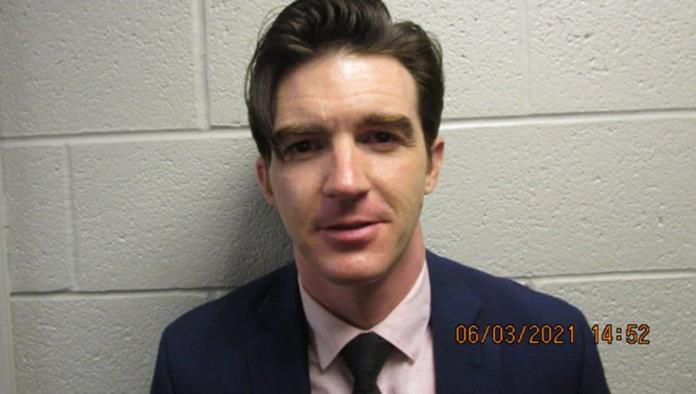 Drake Bell es arrestado en Ohio; es acusado de poner en peligro a unos niños