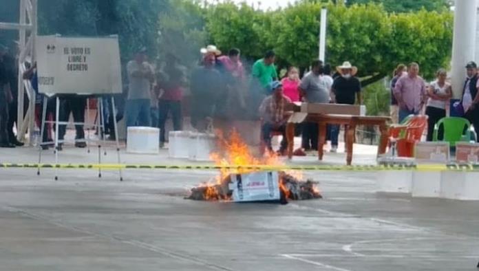 Pobladores de Jericó, Chiapas, queman boletas electorales
