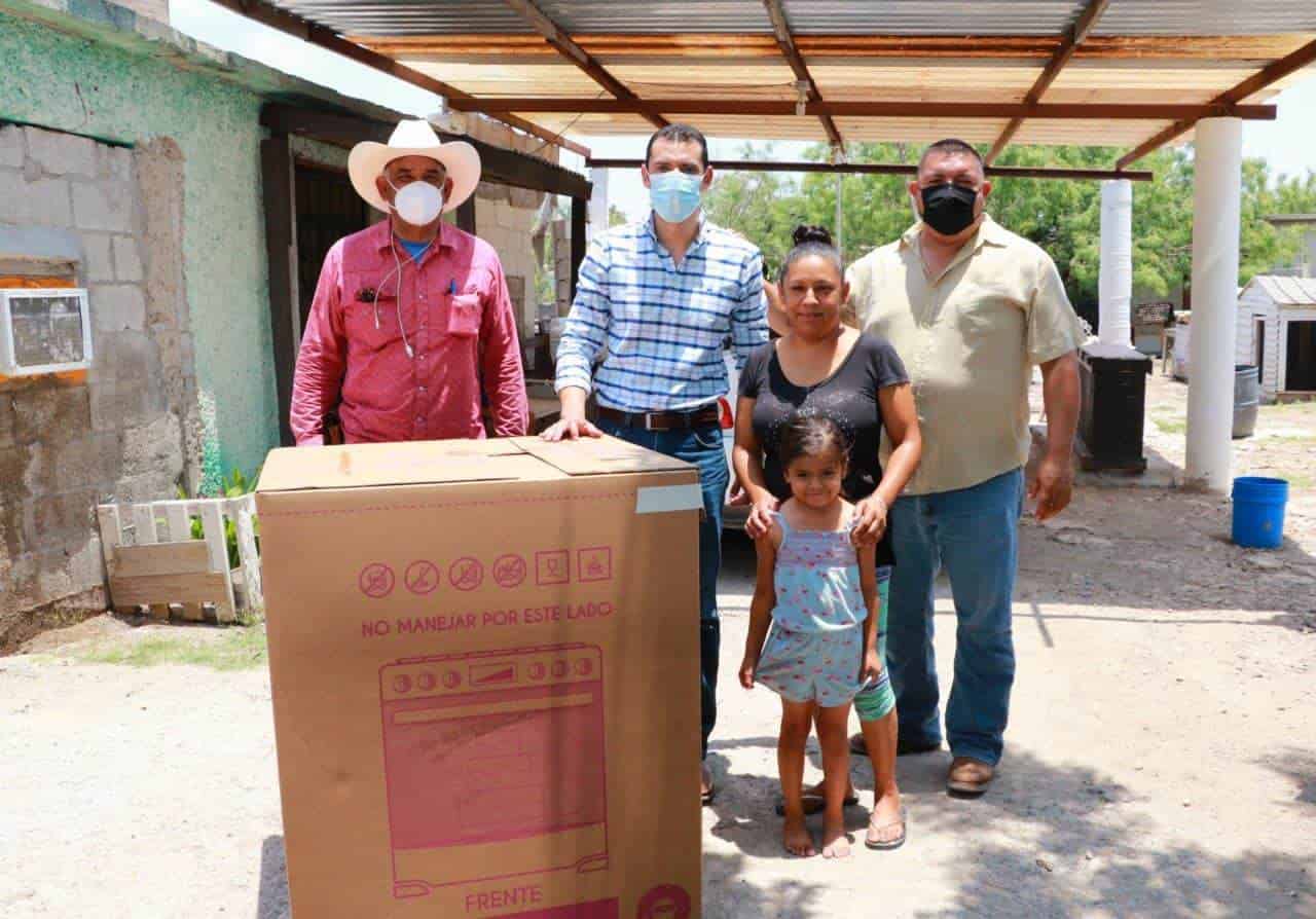 Apoya alcalde a familias afectadas