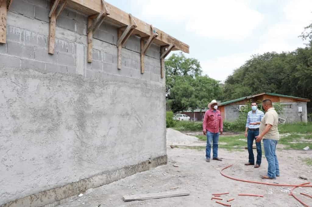 Avanza construcción de edifico del DIF