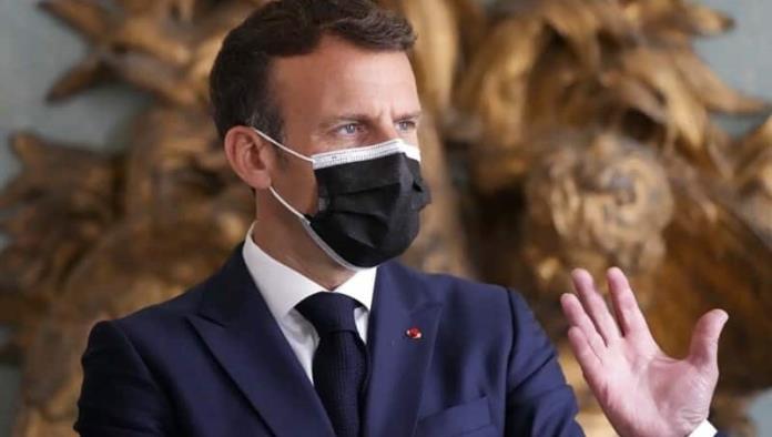 Dan 18 meses de prisión a hombre que cacheteó a presidente Macron