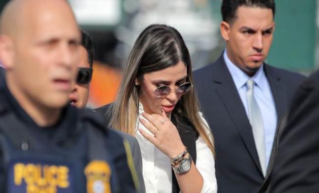 Emma Coronel, esposa de “El Chapo”, se declara culpable de tráfico y lavado de dinero