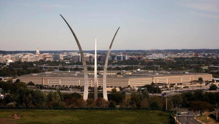 Exoficial del Pentágono asegura que ovnis interfieran con armas nucleares de EE.UU.