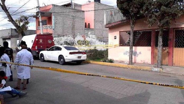 Encuentran a familia enterrada en su domicilio en Ecatepec