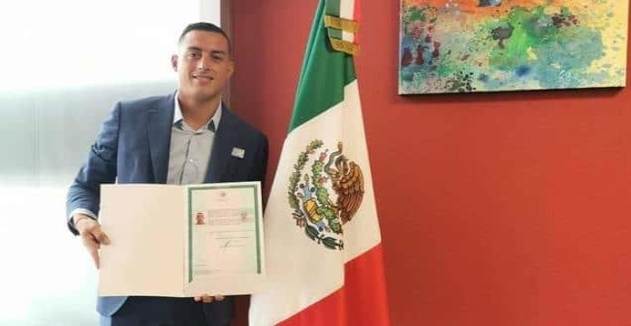 Rogelio Funes Mori recibe la nacionalidad mexicana
