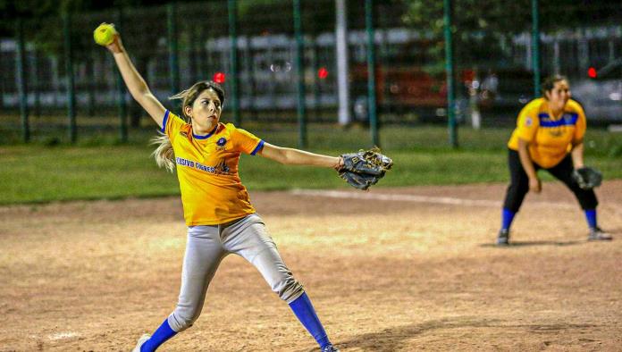 Promueven liga de Softbol Femenil