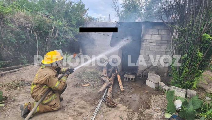 Se quema ‘cuartito’ en Las Flores