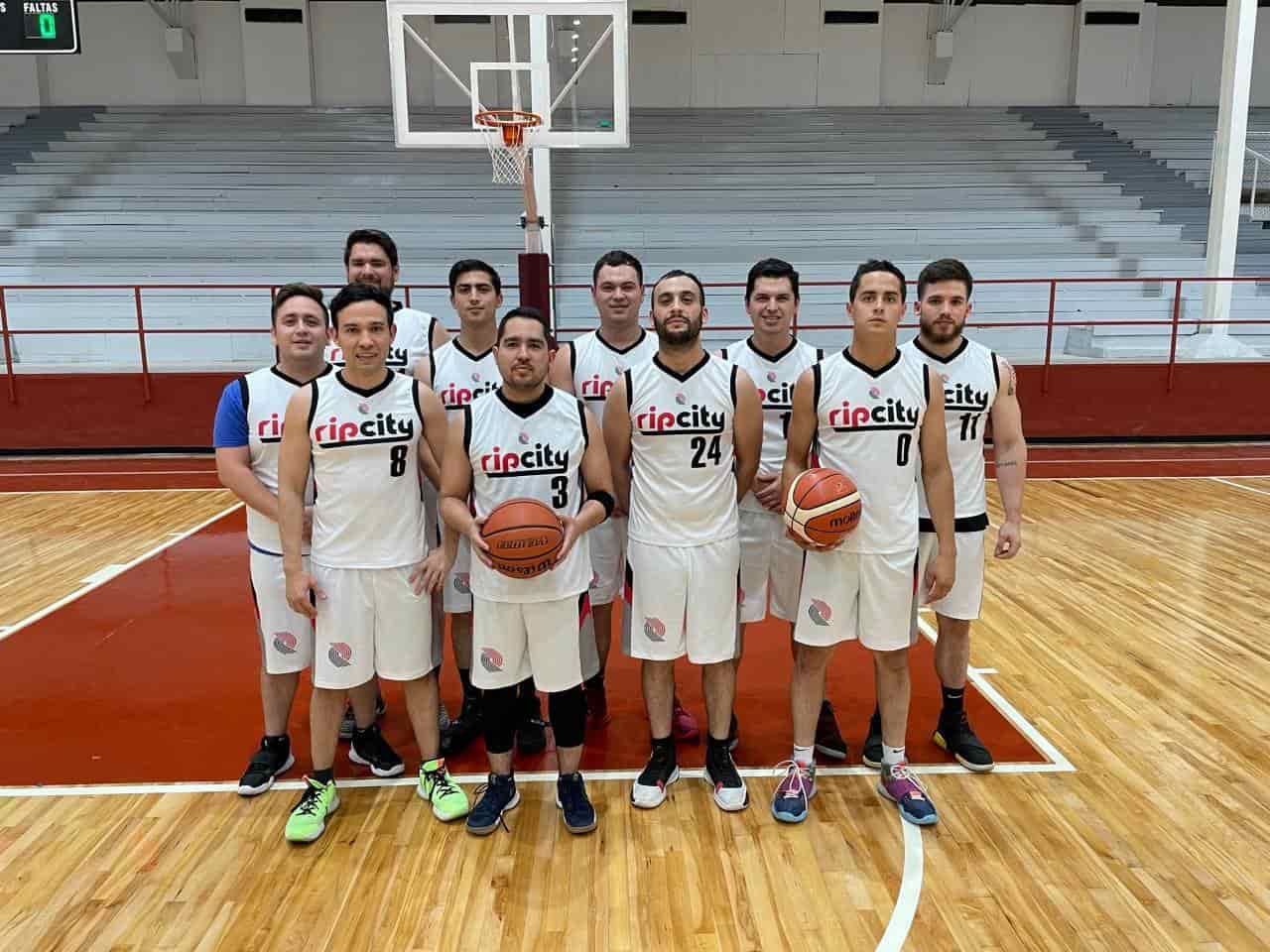 HOY NOCHE DE BALONCESTO