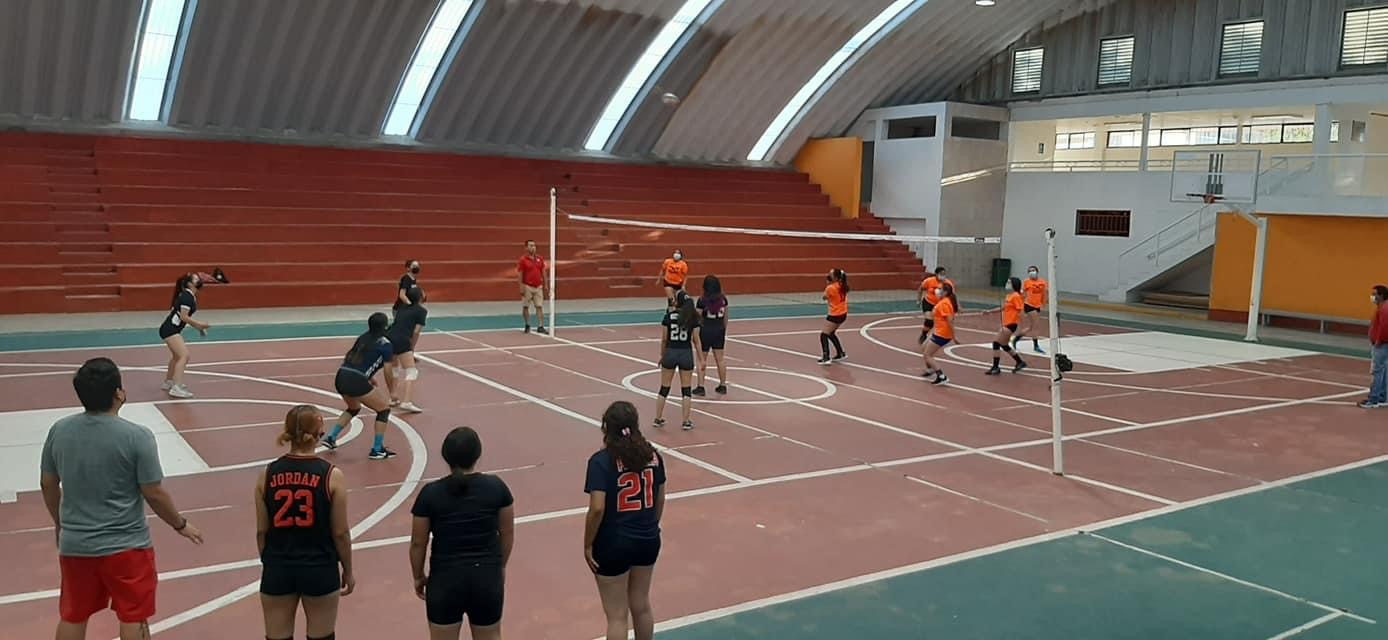 Vence la Burócratas a tres sets