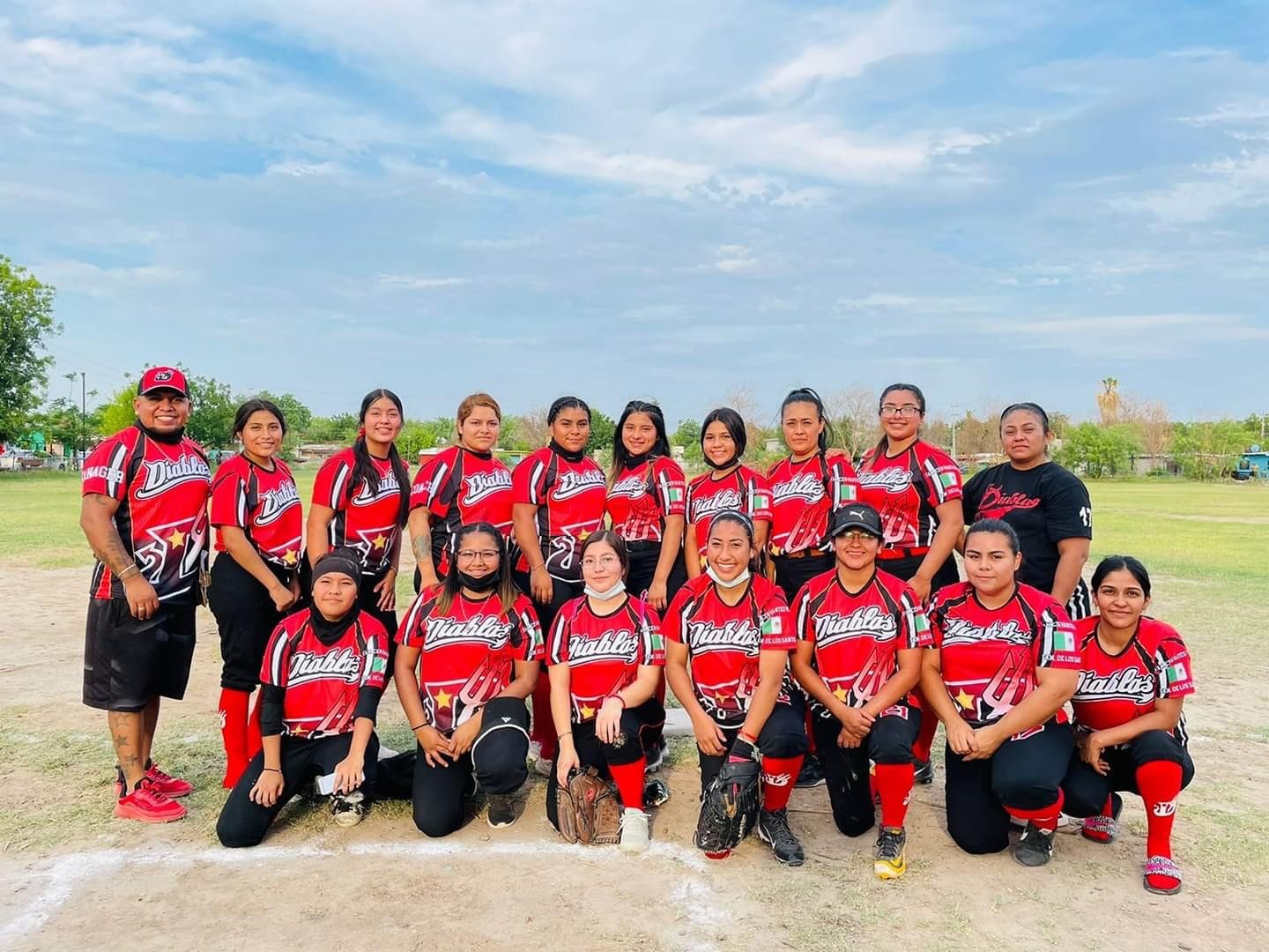 Se definen Playoffs  de softbol femenil 