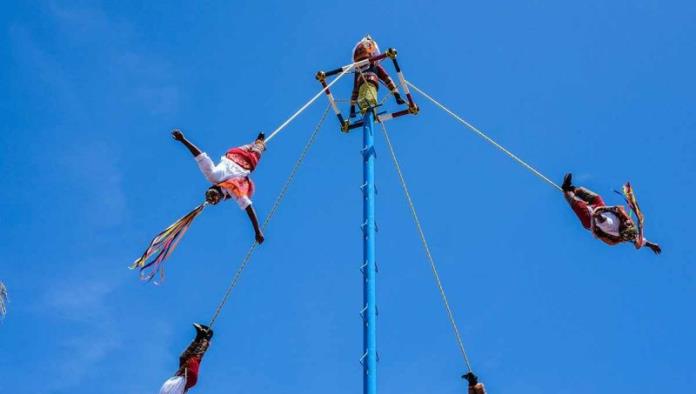 Enoja a veracruzanos anuncio que desdeña a voladores de Papantla