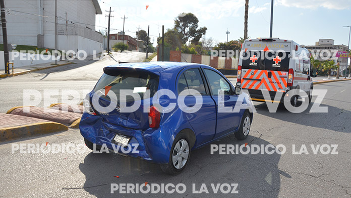 Herida mujer en fuerte choque