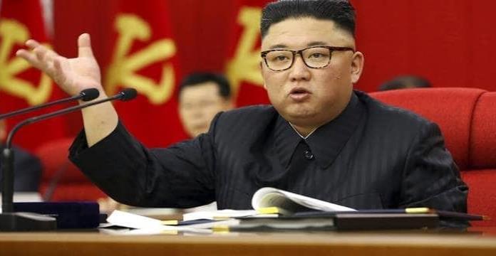 Kim Jong-un aparece con un parche en la nuca; especulan por su salud