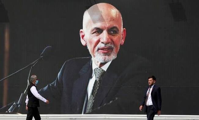 Terror en Afganistán: Presidente huye del país por el asedio de los talibanes