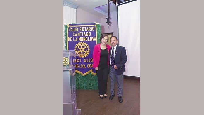Cambio de mesa directiva del Club Rotario Santiago de la Monclova