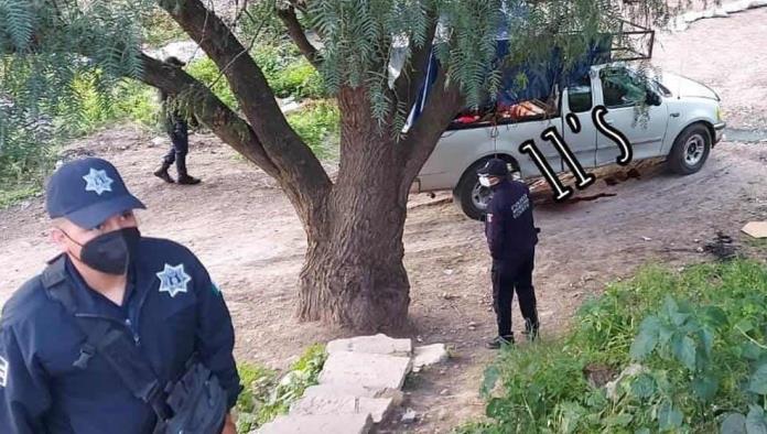 Abandonaron tres cuerpos dentro de una camioneta en Ecatepec