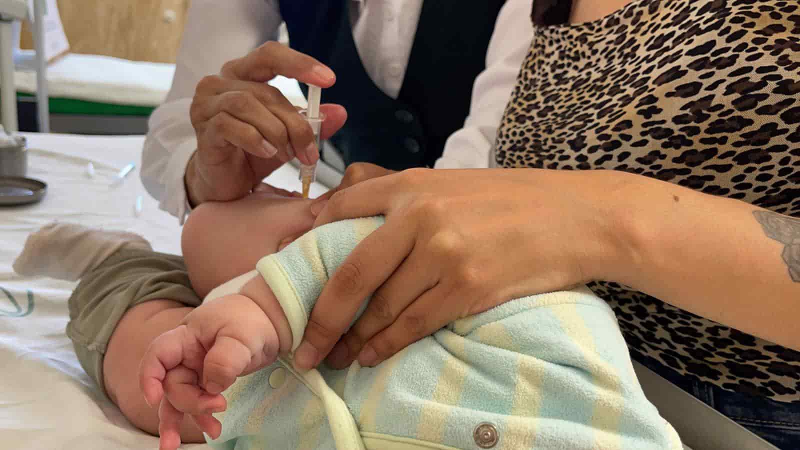 En IMSS Coahuila  mantienen abiertos  módulos de vacunación
