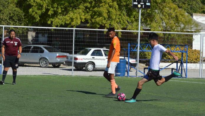 Deportivo Veloz  enfrenta a Dep. Lara previo a la gran final del fut 7 sabatino