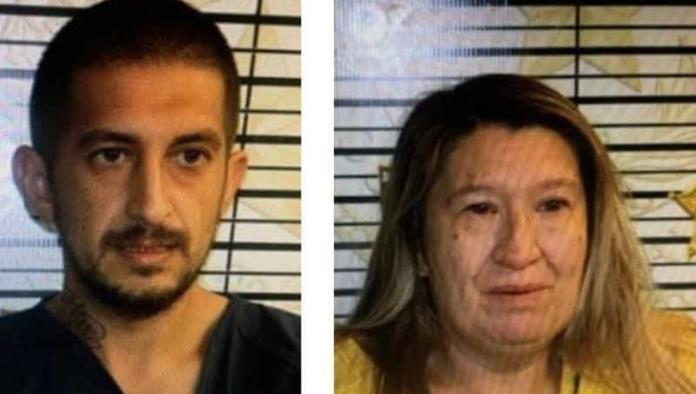 Arrestan a  madre e hijo por golpear a un policía