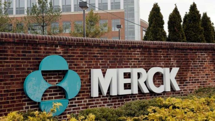 Farmacéutica Merck anuncia que su pastilla contra Covid-19 reduce riesgo de muerte en 50%