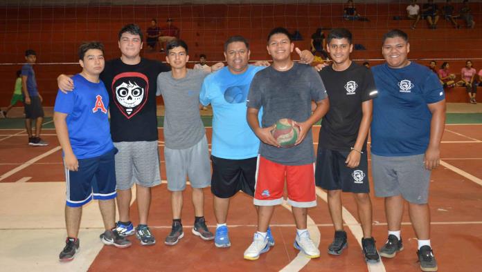 Bravos supera  a los Halcones en la jornada 1 de la semana en el voleibol