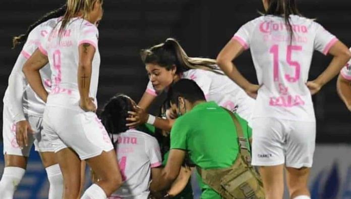 Jugadora santista sufre terrible lesión ante el FC Juárez