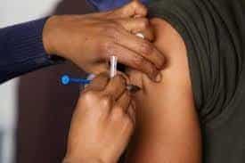 Piden vacunarse  antes del invierno contra la influenza