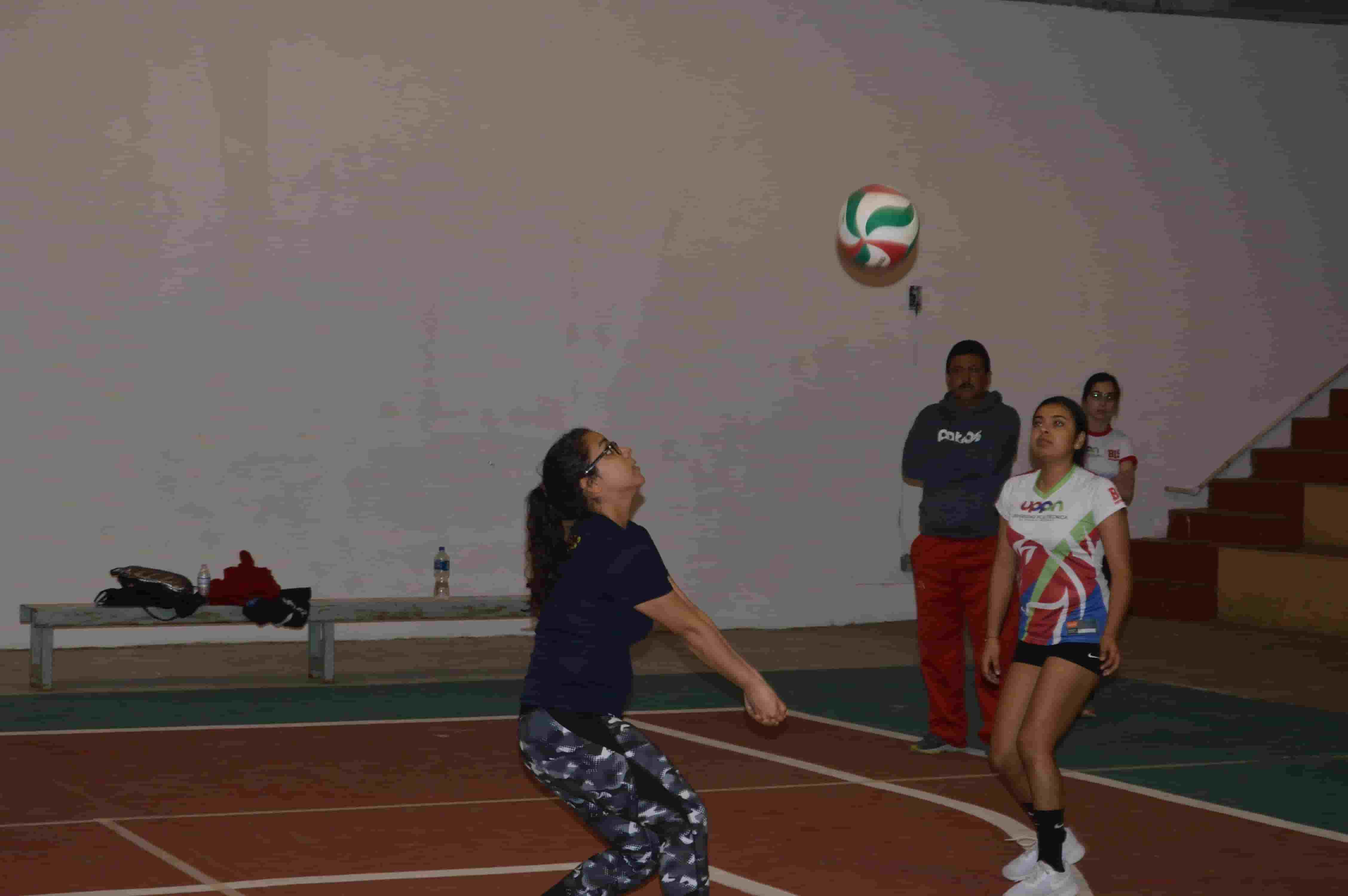 EXCELENTE ARRANQUE  DE TEMPORADA en liga de voleibol municipal