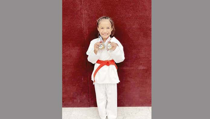 Triunfan monclovenses en Karate Nacional