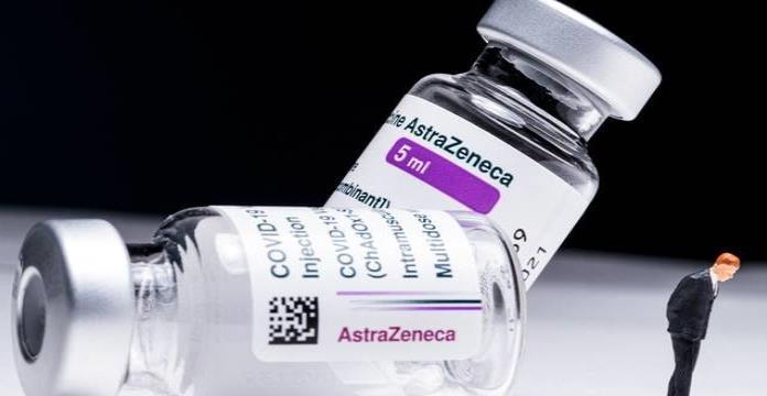 AstraZeneca va por refuerzo de su vacuna contra Covid-19