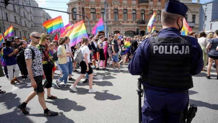 Polonia evalúa prohibir las manifestaciones LGBTQ