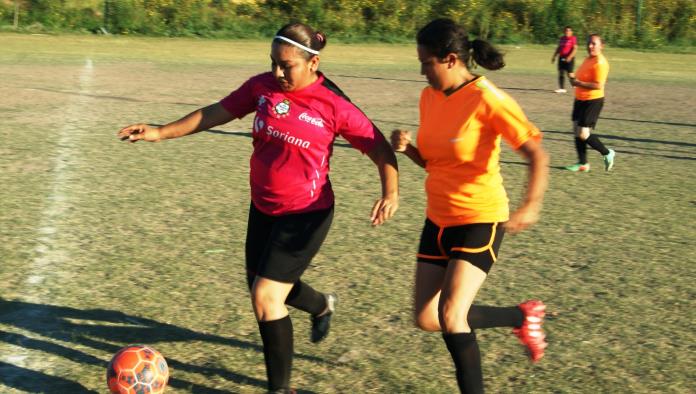 En el futbol 7 femenil Guerreras se  Luce ante Ejido