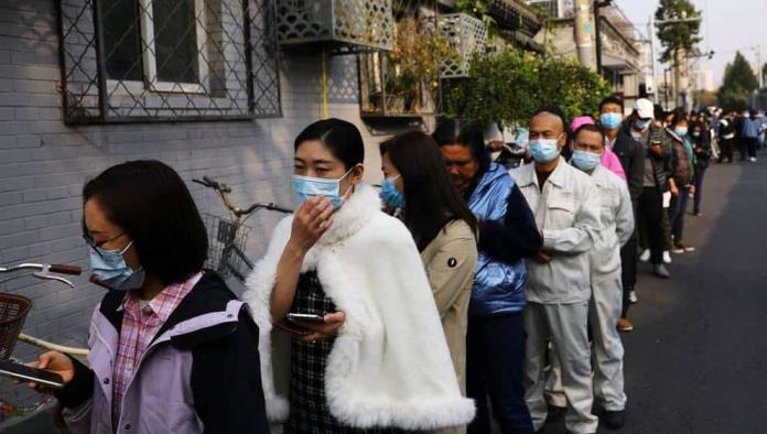 China canceló bodas y cientos de vuelos por nuevos brotes de COVID-19