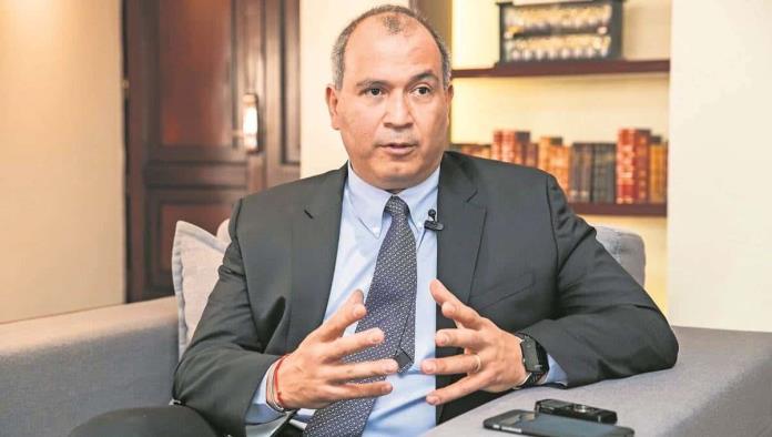 Interpol emitió ficha roja contra Carlos Treviño, exdirector de Pemex