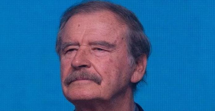 Vicente Fox: AMLO culpa a su equipo por desabasto de medicamentos