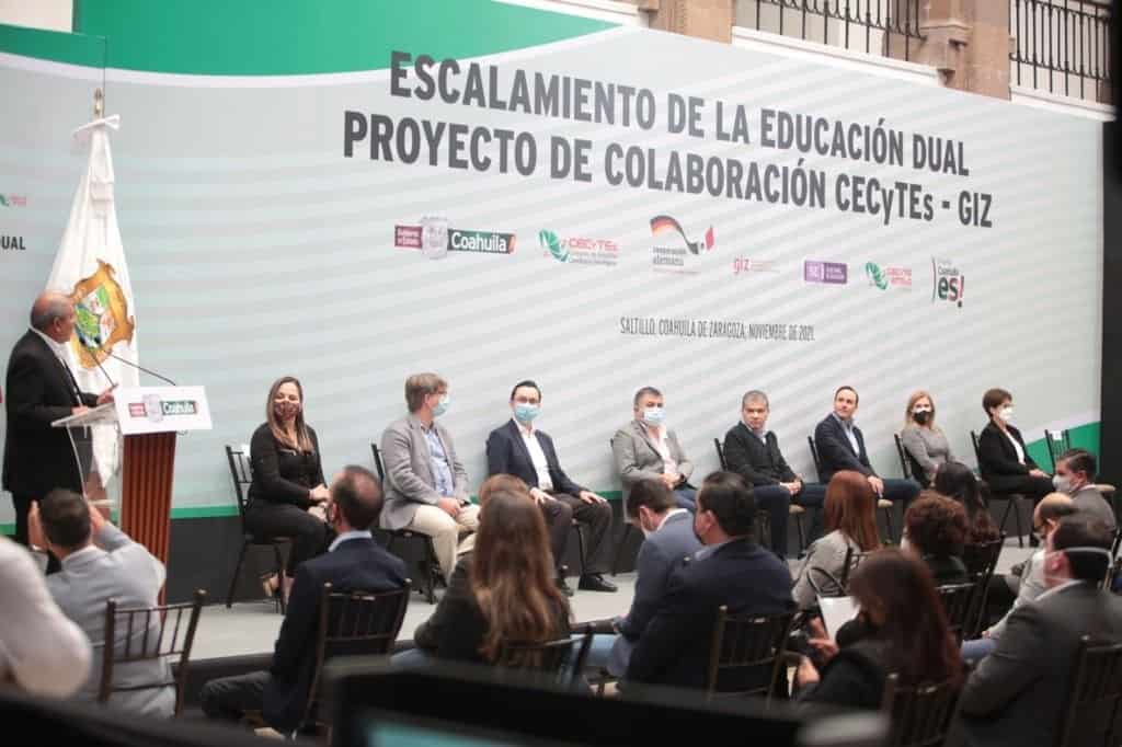 Coahuila emblemático para la Educación Dual