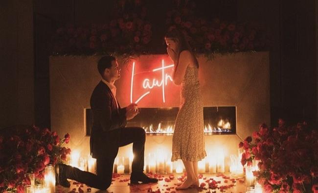 Taylor Lautner actor de “Crepúsculo” anuncia su compromiso con Taylor Dome